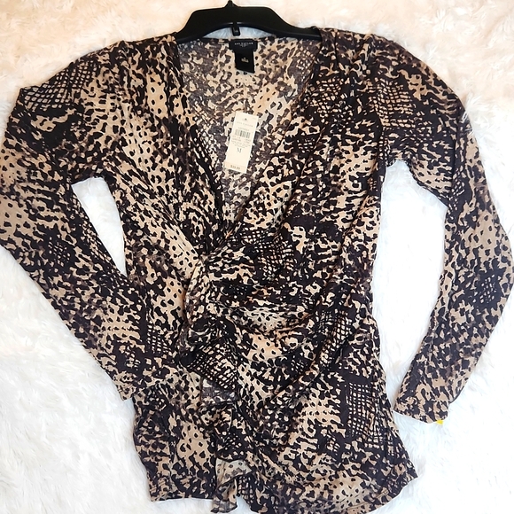 Ann Taylor ~Black and Cream Long Sleeve Blouse NWT - Picture 1 of 8
